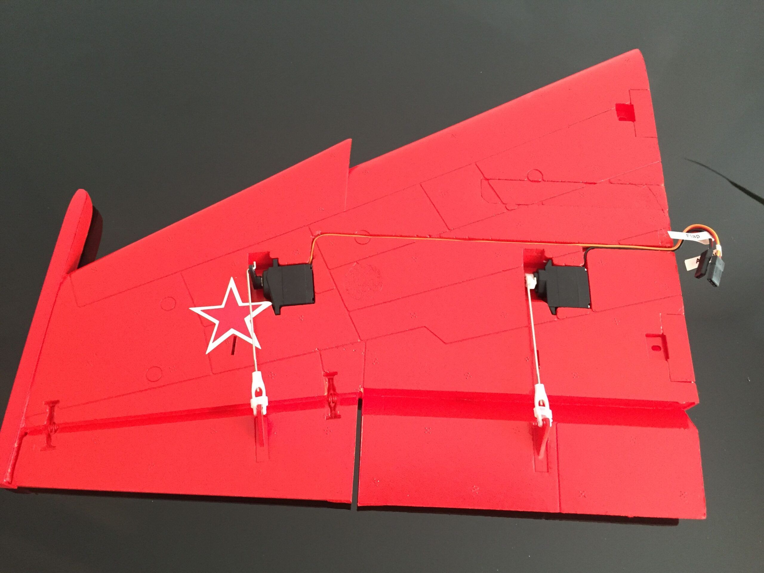 ALA IZQUIERDA FREEWING YAK 130 70 mm   SERVOS