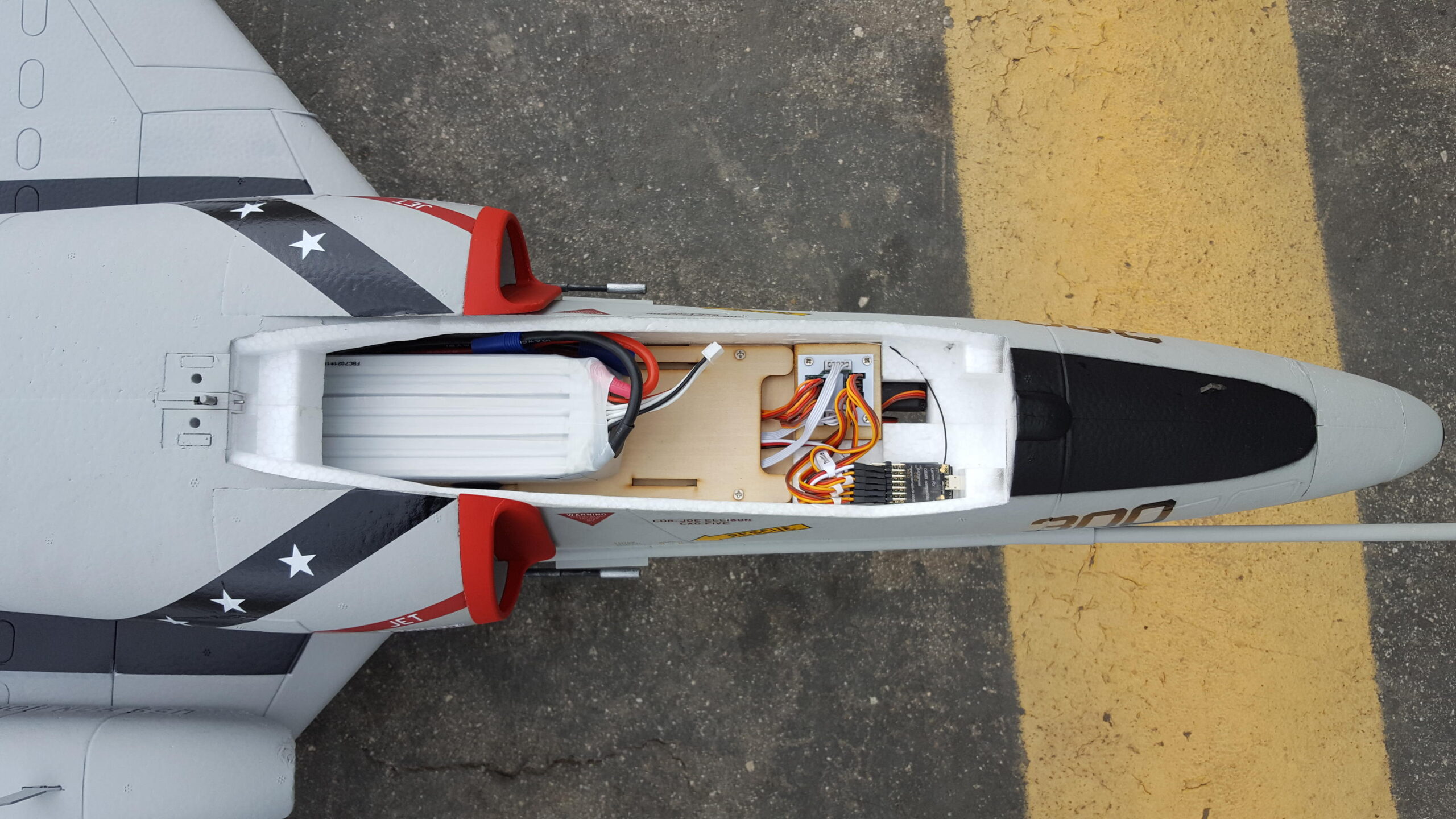 FREEWING A4 E/F SKYHAWK EDF 80MM ARF PLUS - Imagen 10