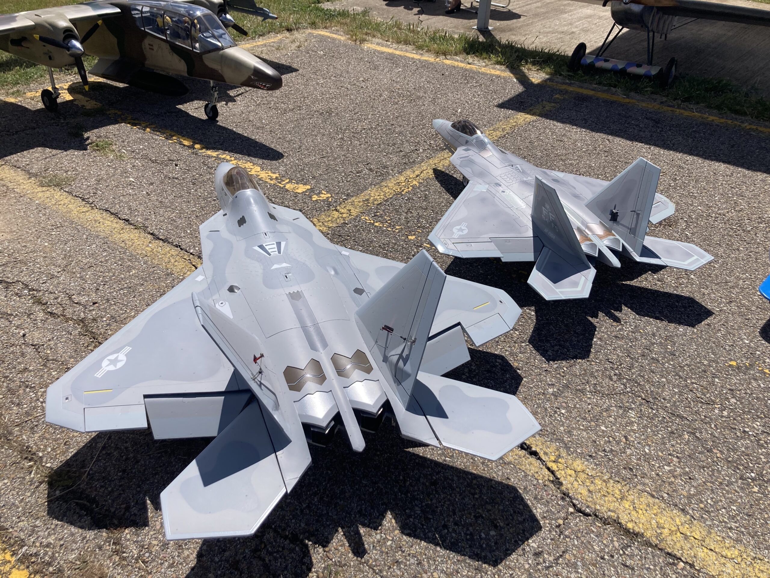AF F-22 Raptor 1.8M RC Turbine Jet PNP - Imagen 2