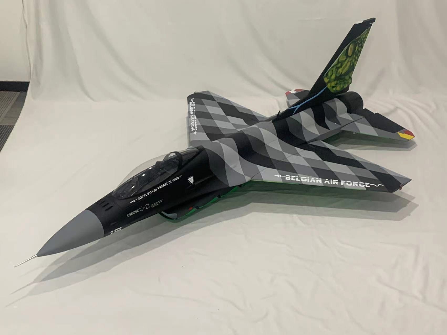 FTL F-16 1/7 ARF
